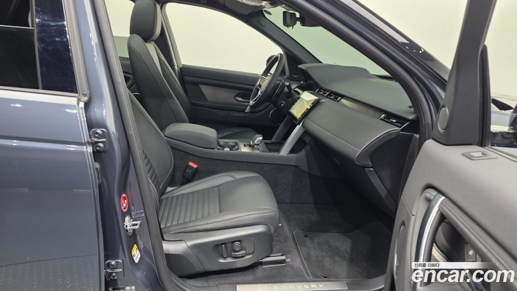 Land Rover Discovery Sport P250 Dynamic SE, 2025