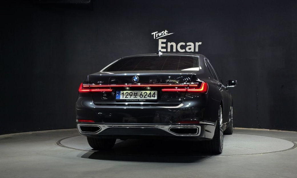 BMW 7-Series 730d xDrive Design Pure Excellence, 2022