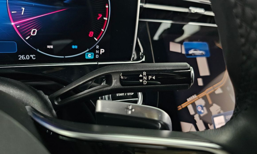 Mercedes-Benz E-Class E300 4MATIC Exclusive, 2024