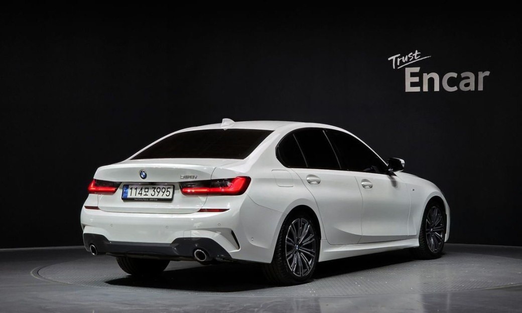 BMW 3-Series 320i M Sport, 2022