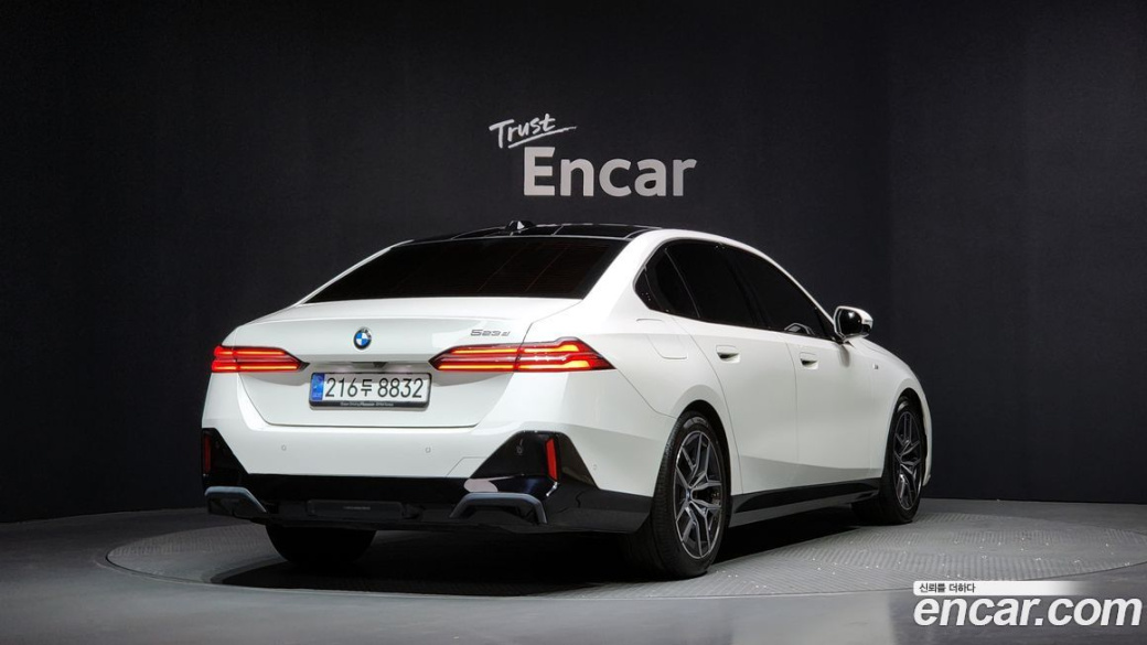 BMW 5-Series 523d M Sport, 2025