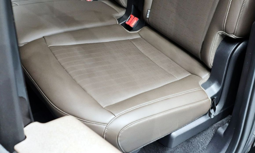 Kia Tasman 2.5T Gasoline 4WD, 2026