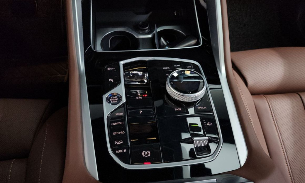 BMW X6 xDrive40i M Sport, 2025