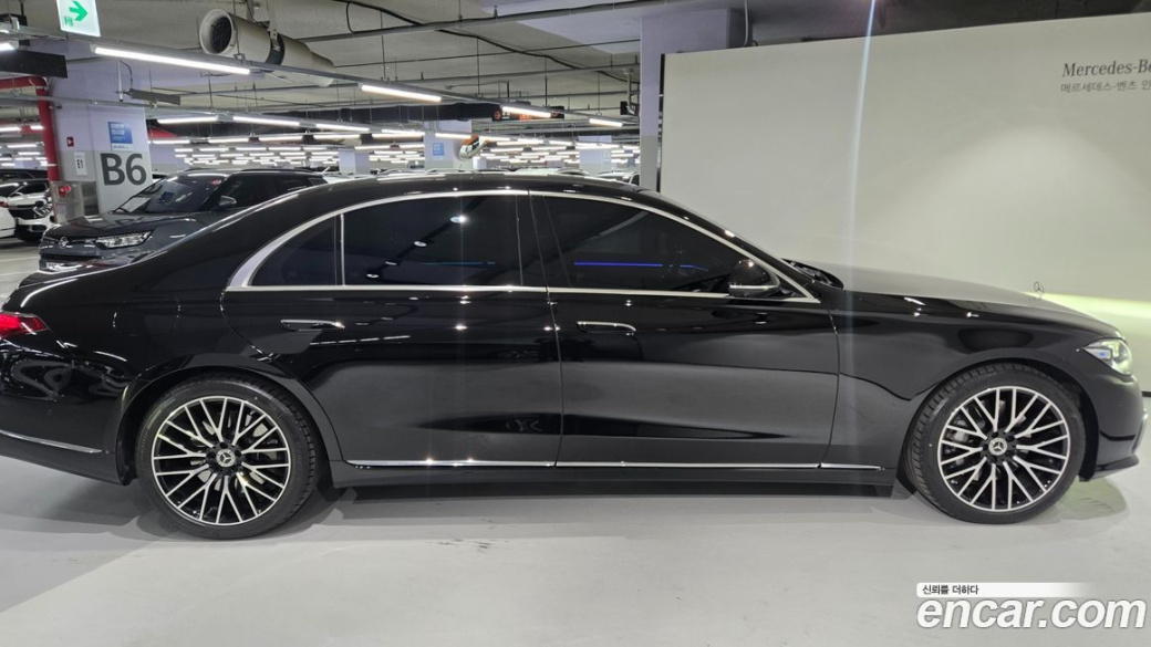 Mercedes-Benz S-Class S580L 4MATIC, 2025