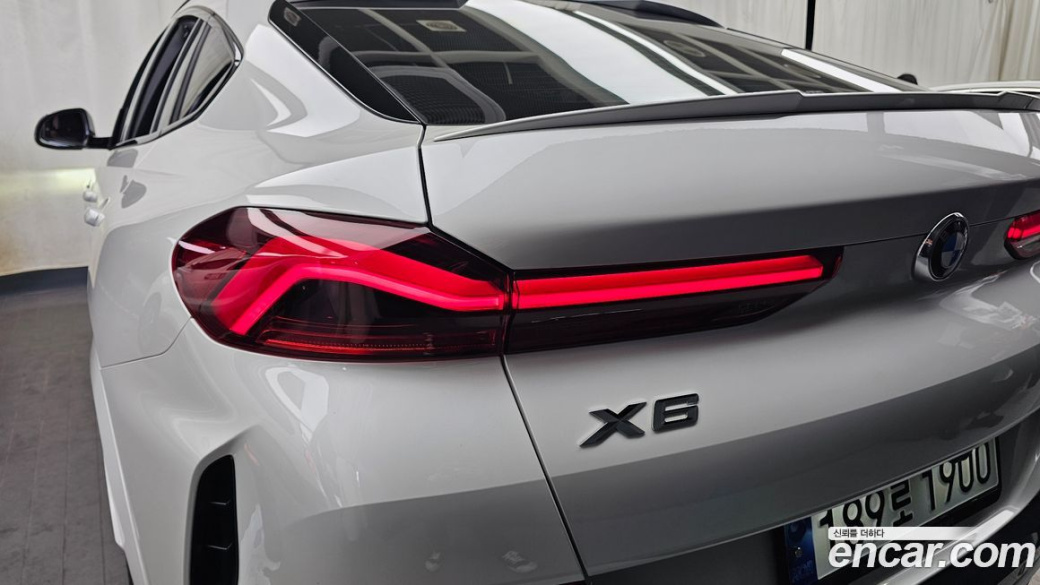 BMW X6 xDrive40i M Sport, 2025