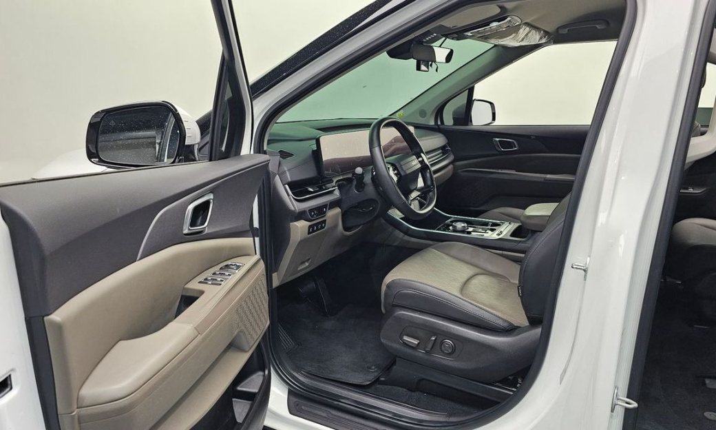 Kia Carnival 9-Seater Noblesse, 2025