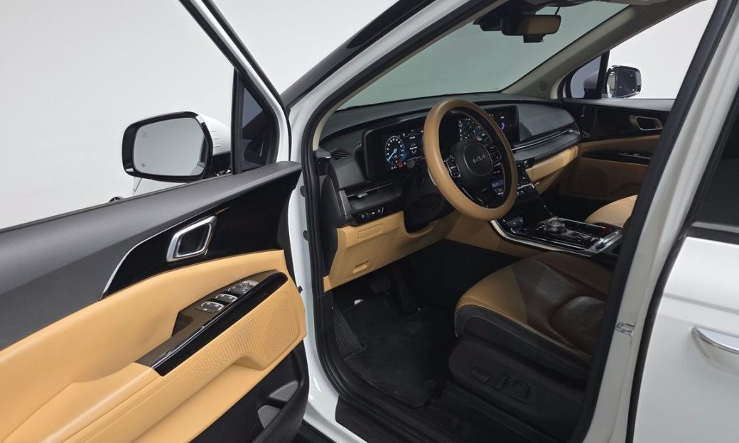 Kia Carnival 7-Seater Noblesse, 2023