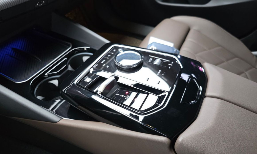 BMW 5-Series 520i M Sport, 2024