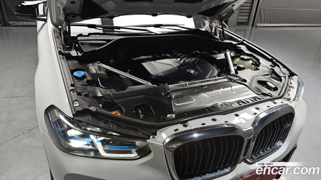 BMW X4 xDrive M40i, 2025