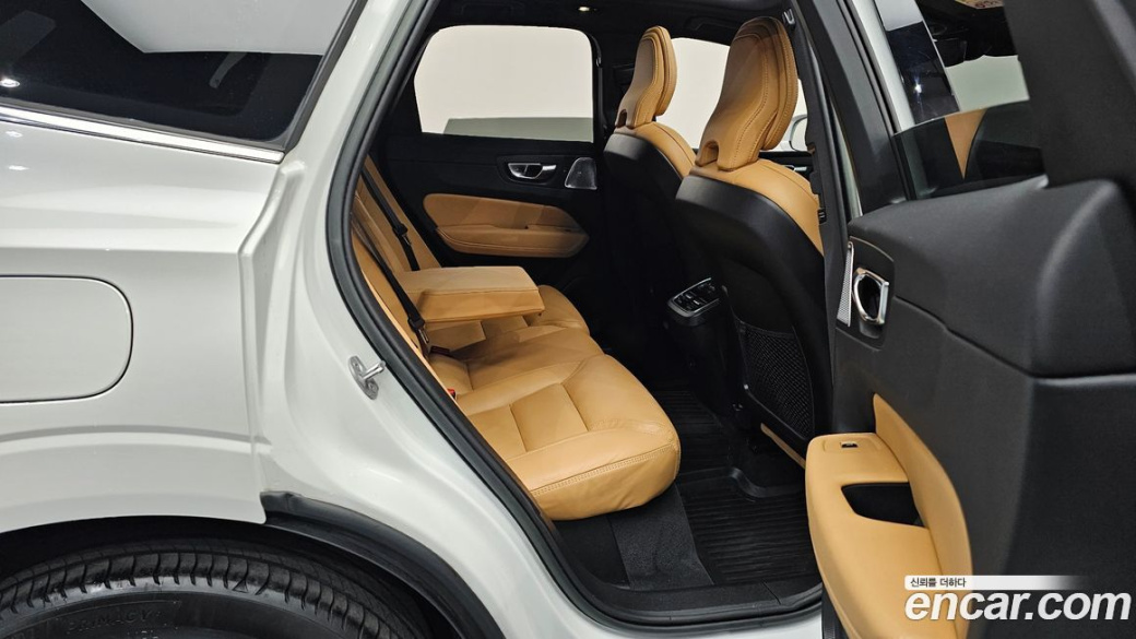 Volvo XC60 B6 Ultimate Bright, 2023