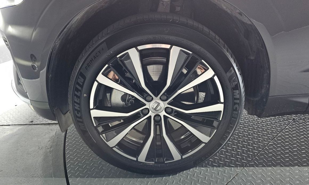 Volvo XC60 B6 Ultimate Bright, 2024