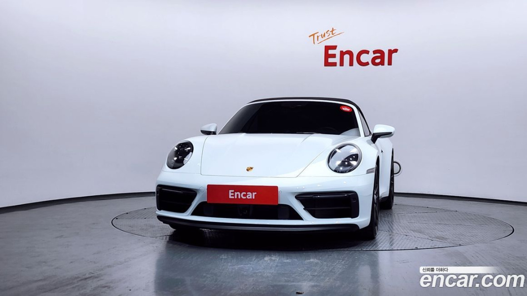 Porsche 911 Carrera GTS Cabriolet, 2022