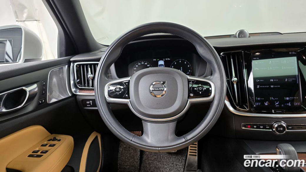 Volvo V60 B5 Pro AWD, 2022
