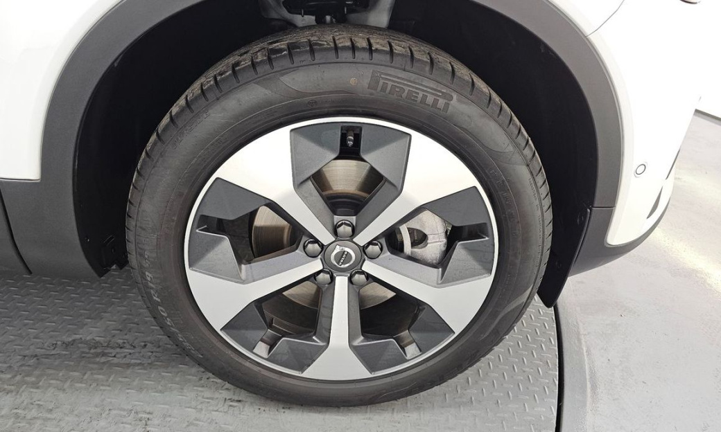 Volvo XC40 B4 Ultra Bright, 2025
