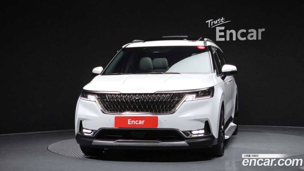 Kia Carnival 7-Seater Signature, 2023