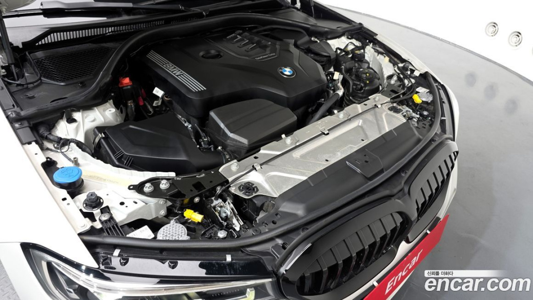 BMW 3-Series 320i M Sport, 2022