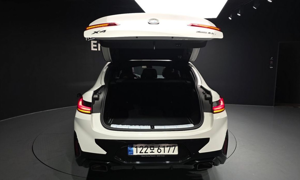 BMW X4 xDrive20i M Sports Pro, 2022