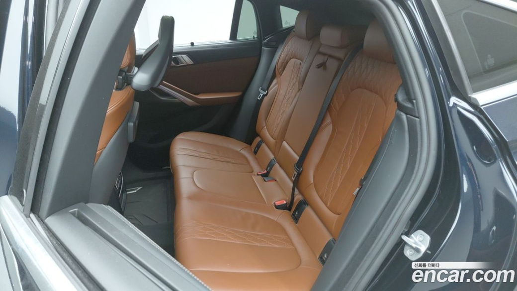 BMW X6 xDrive40i M Sport, 2022