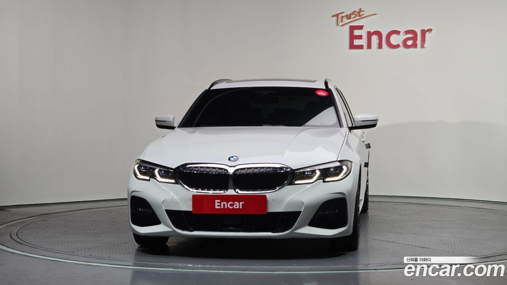 BMW 3-Series 320d Touring M Sport, 2022