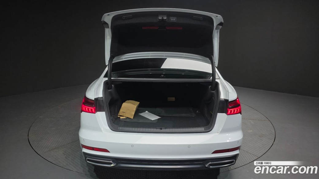 Audi A6 45 TFSI Quattro Premium, 2023