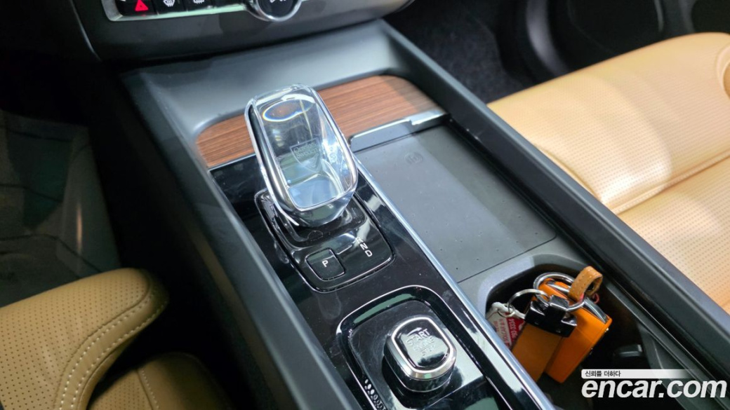 Volvo XC60 B5 Inscription, 2022
