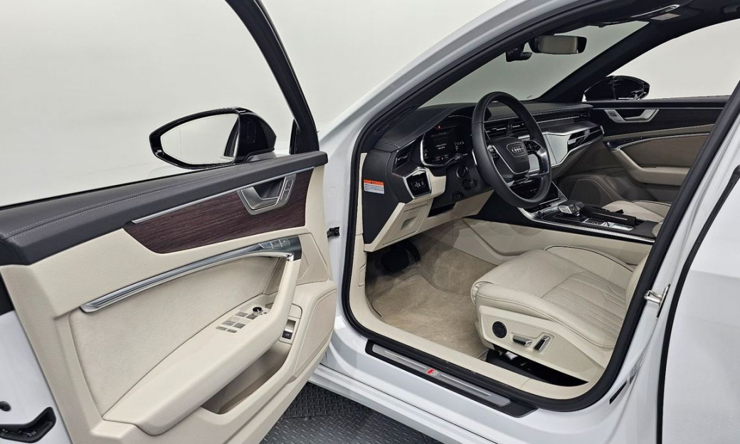 Audi A6 45 TFSI Premium, 2025