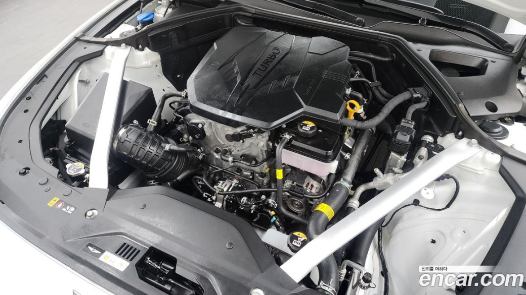 Genesis G70 Gasoline 2.5T 4WD, 2025