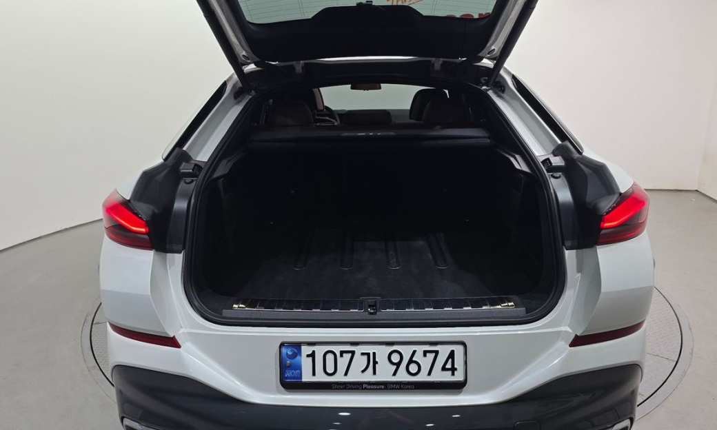 BMW X6 xDrive40i M Sport, 2024