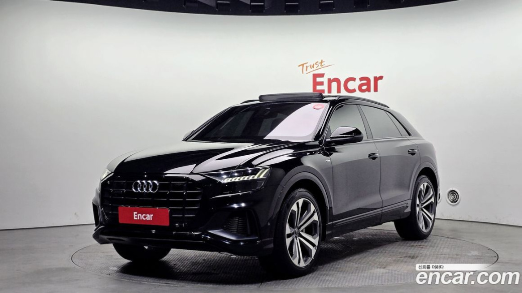 Audi Q8 55 TFSI Quattro Premium, 2023