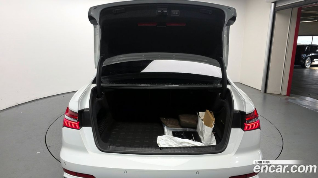 Audi A6 45 TFSI Quattro Premium, 2023