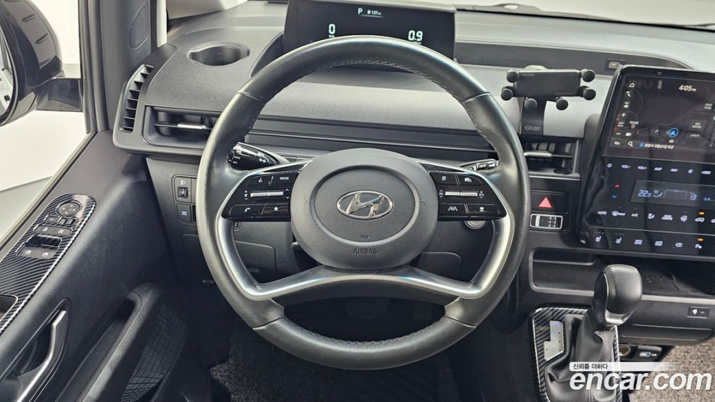 Hyundai Staria 4WD Tourer 9-Seater, 2023