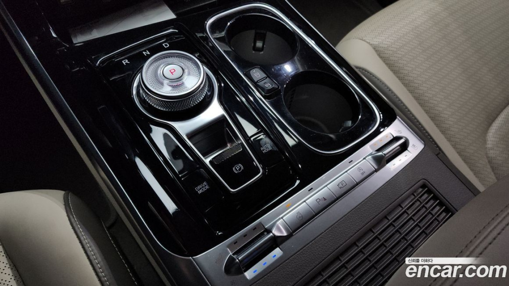Kia Carnival 7-Seater Hi-Limousine, 2022