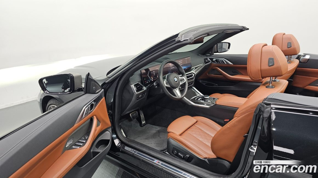 BMW 4-Series M440i xDrive Convertible, 2024