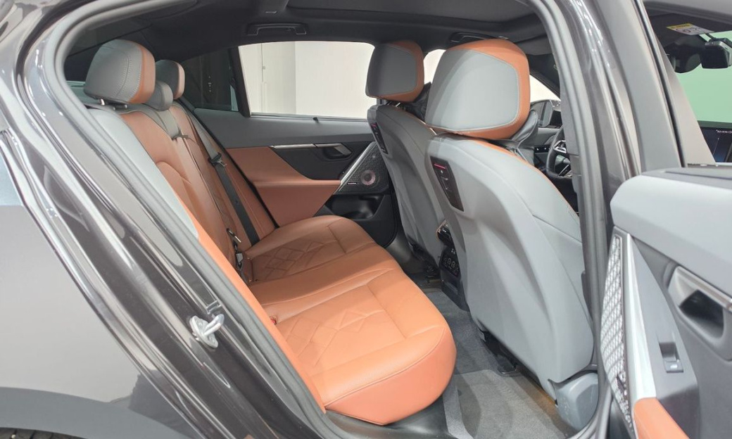 BMW 5-Series 530i xDrive M Sport, 2024