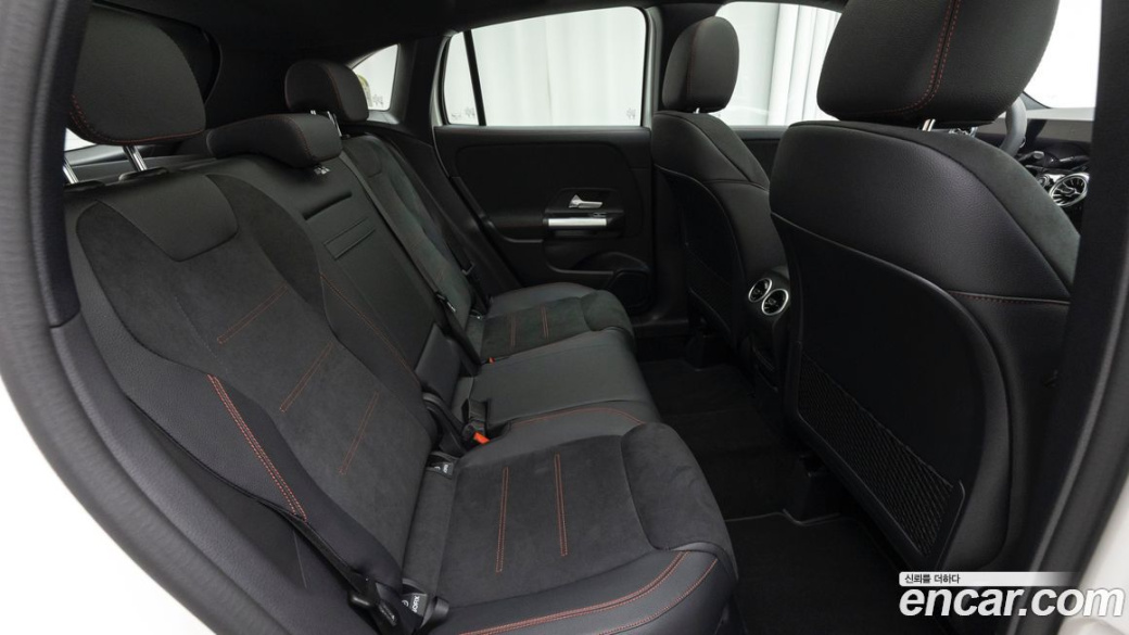 Mercedes-Benz GLA-Class GLA250 4MATIC, 2026