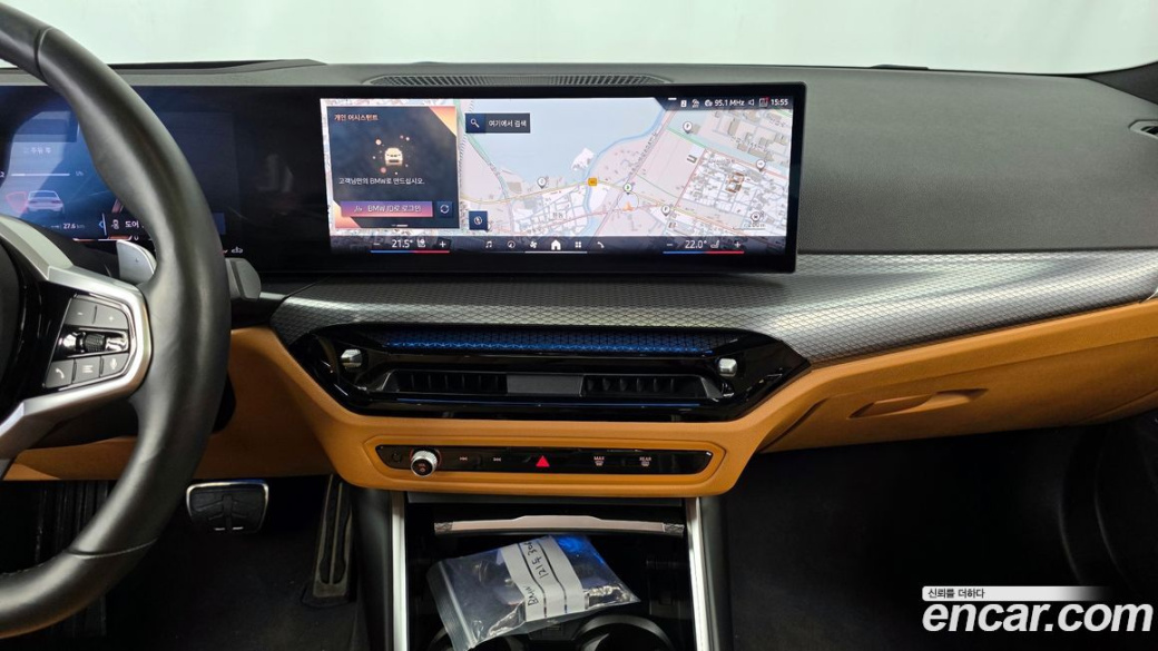 BMW 3-Series 320i M Sport, 2025