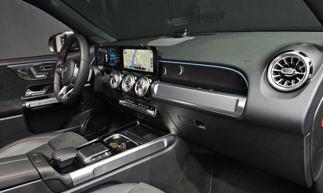 Mercedes-Benz GLB-Class GLB250 4MATIC, 2023