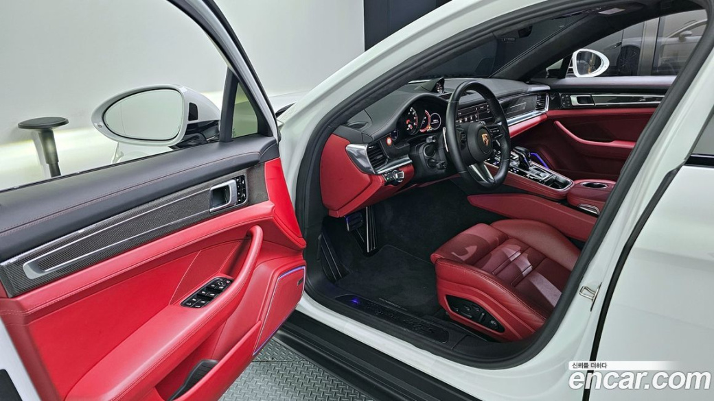 Porsche Panamera 4.0 GTS, 2022