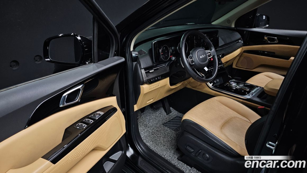Kia Carnival 9-Seater Noblesse, 2023