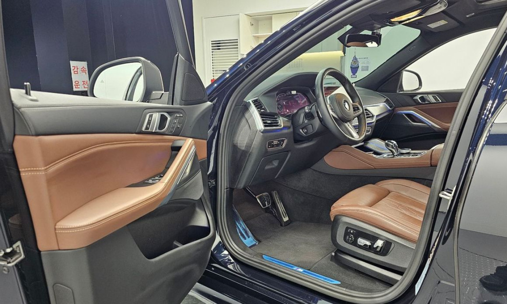 BMW X6 xDrive40i M Sport, 2022