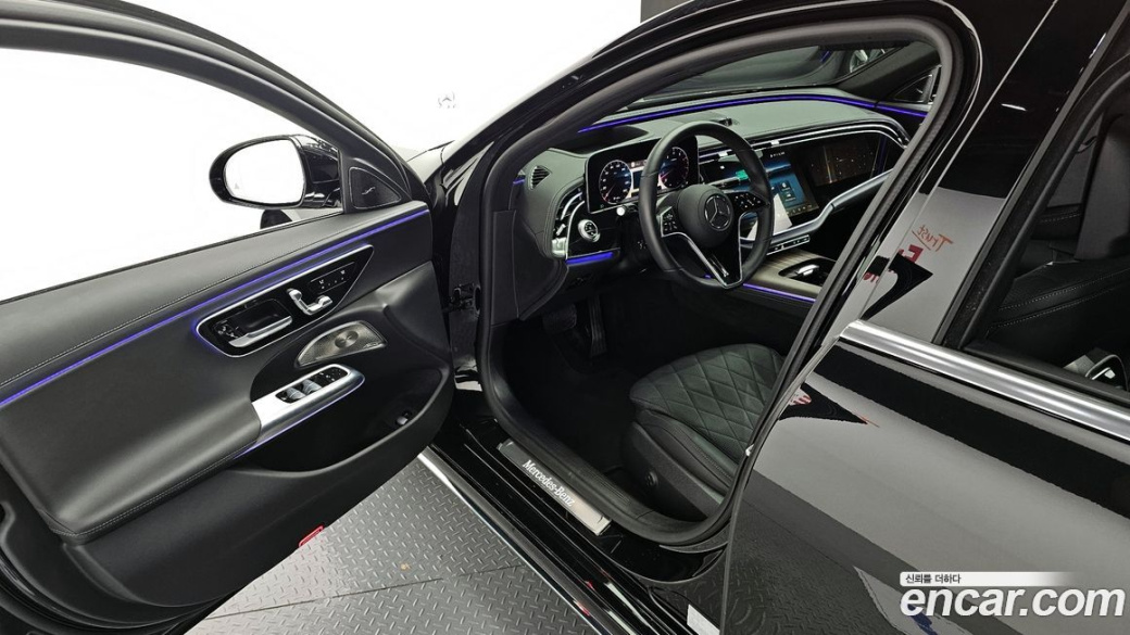 Mercedes-Benz E-Class E450 4MATIC Exclusive, 2024