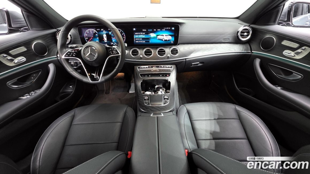 Mercedes-Benz E-Class E250 AMG Line, 2023