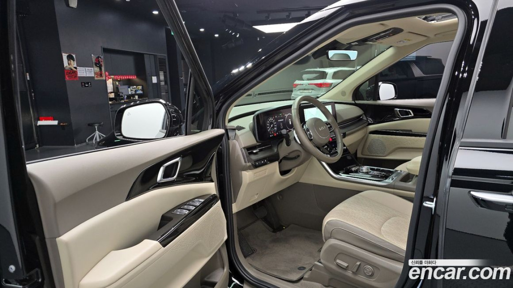 Kia Carnival 9-Seater Noblesse, 2022