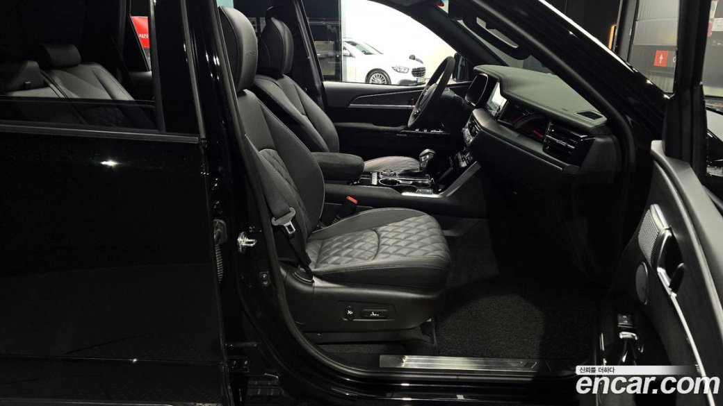 Kia Mohave Diesel 3.0 4WD 5-Seater, 2022