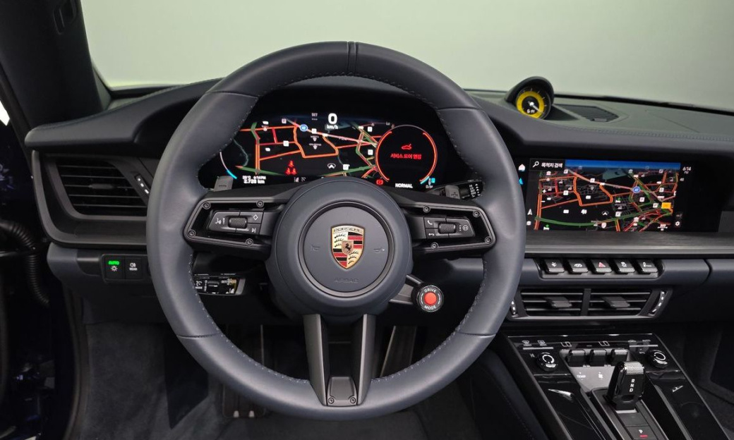 Porsche 911 Carrera 4 GTS Cabriolet, 2026