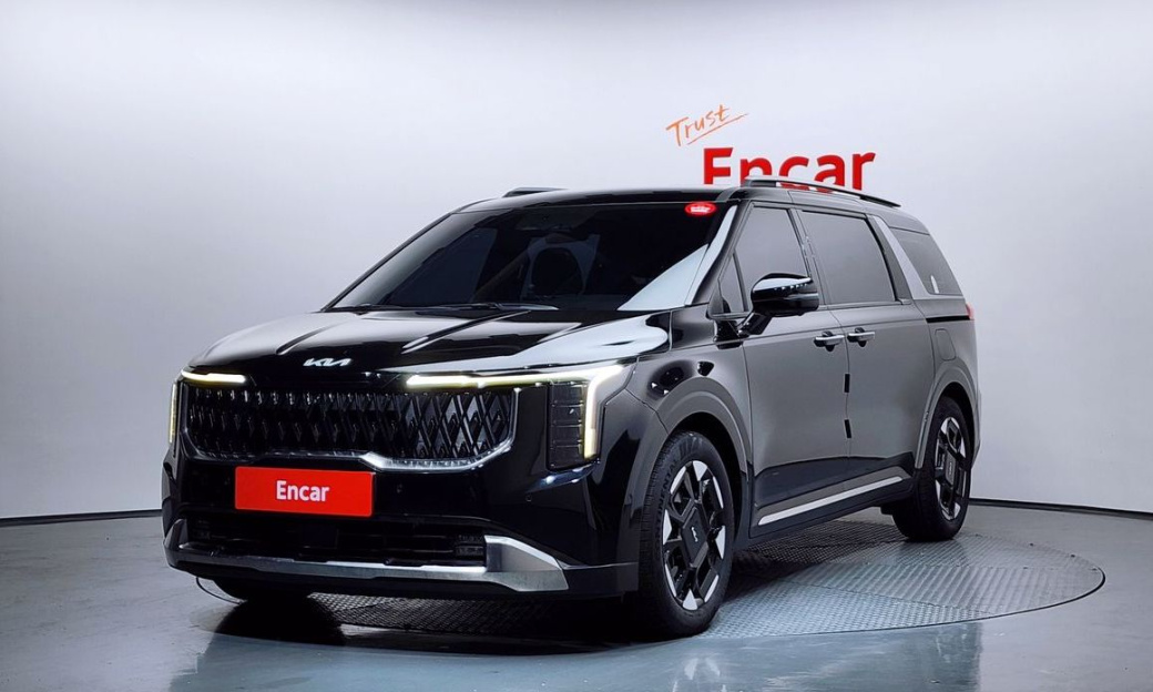 Kia Carnival 7-Seater Signature, 2024