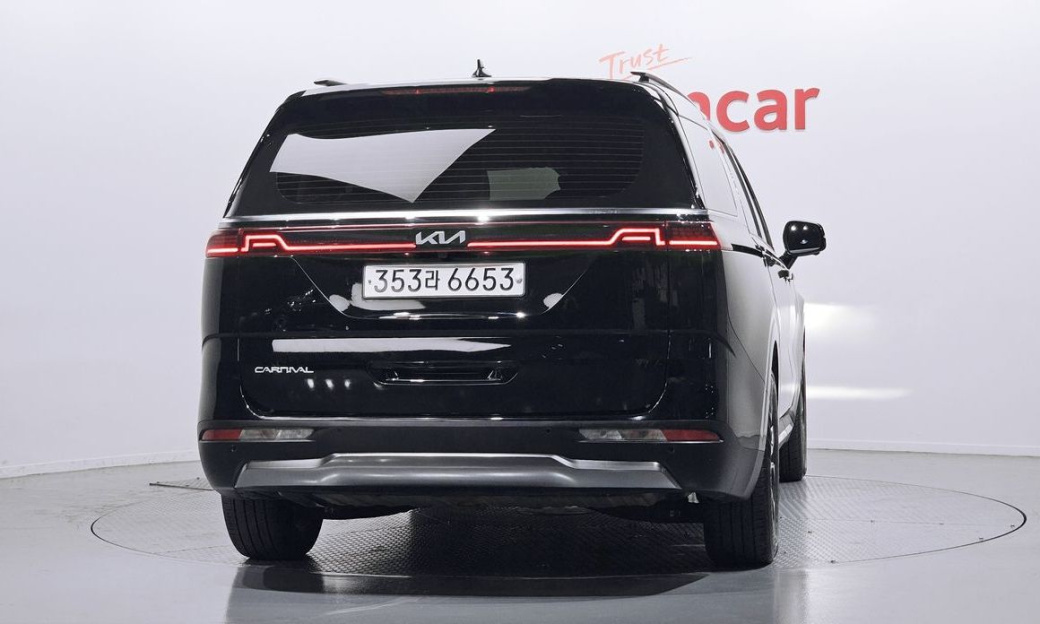 Kia Carnival 9-Seater Signature, 2023