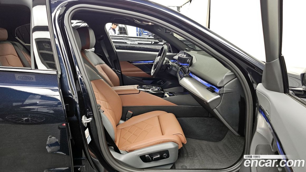 BMW 5-Series 530i xDrive M Sport, 2024