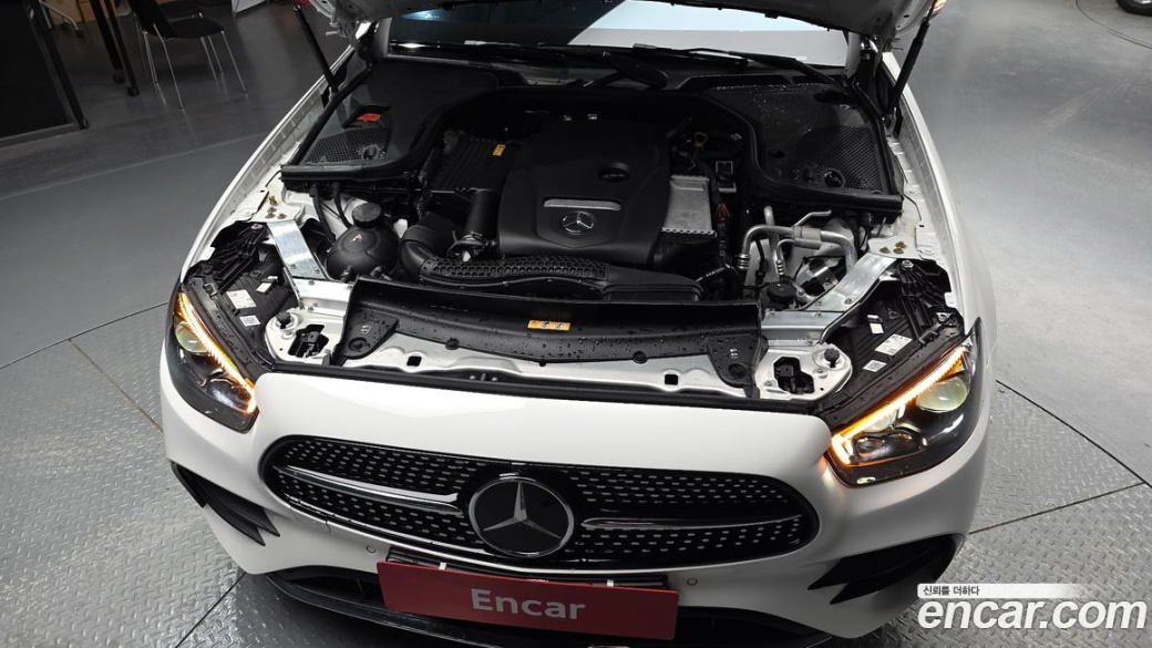 Mercedes-Benz E-Class E250 AMG Line, 2023