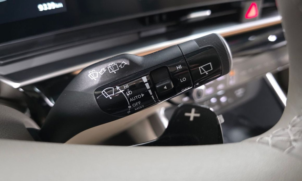 Kia Carnival 9-Seater Gravity, 2025